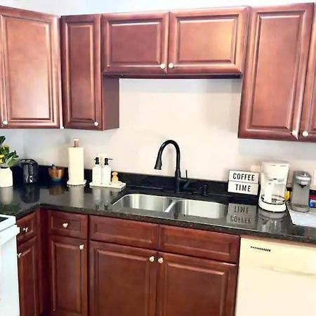Cozy 2 Bedroom Townhouse Near Lake And Restaurants Гантерсвілл Екстер'єр фото