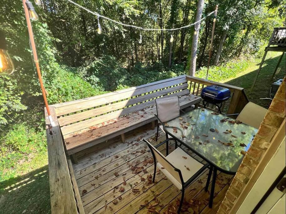 Cozy 2 Bedroom Townhouse Near Lake And Restaurants Гантерсвілл Екстер'єр фото